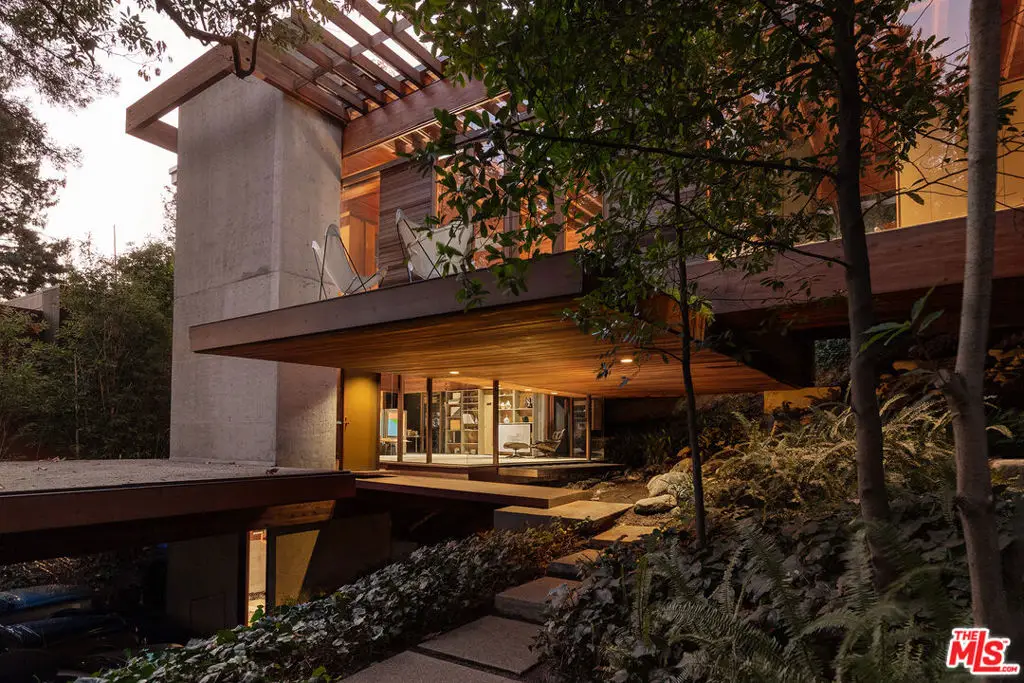 715 Brooktree Road, Pacific Palisades, CA 90272 - Image #1