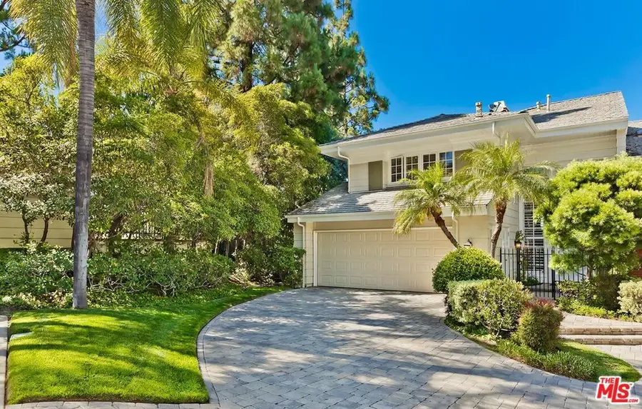 12557 The Vista, Los Angeles, CA 90049 - Image #2