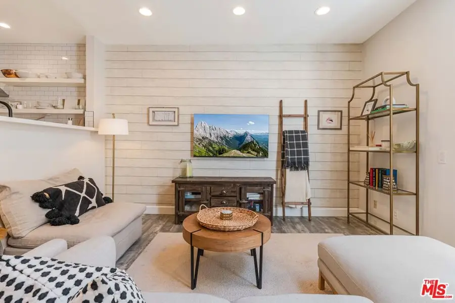 520 S Barrington Avenue #117, Los Angeles, CA 90049 - Image #3