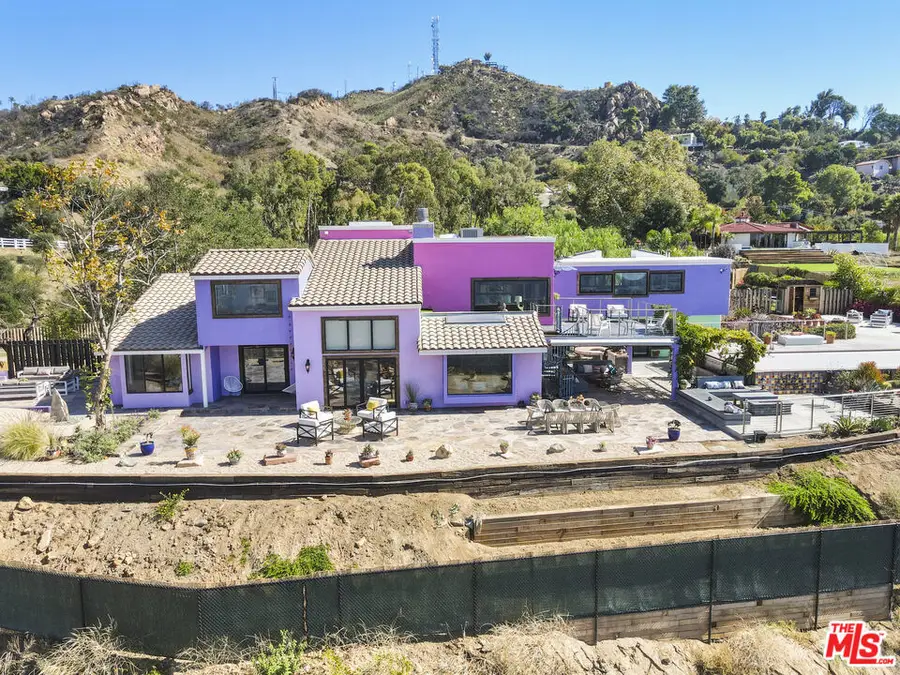 231 Loma Metisse Road, Malibu, CA 90265 - Image #2