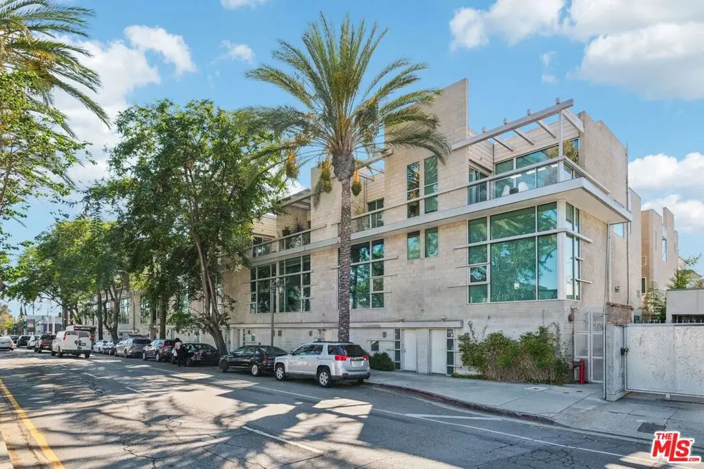 717 N Highland Avenue #13, Los Angeles, CA 90038 - Image #1