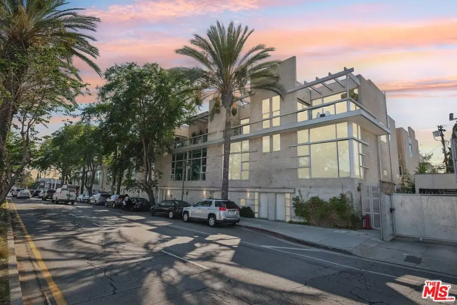 717 N Highland Avenue #13, Los Angeles, CA 90038 - Image #2