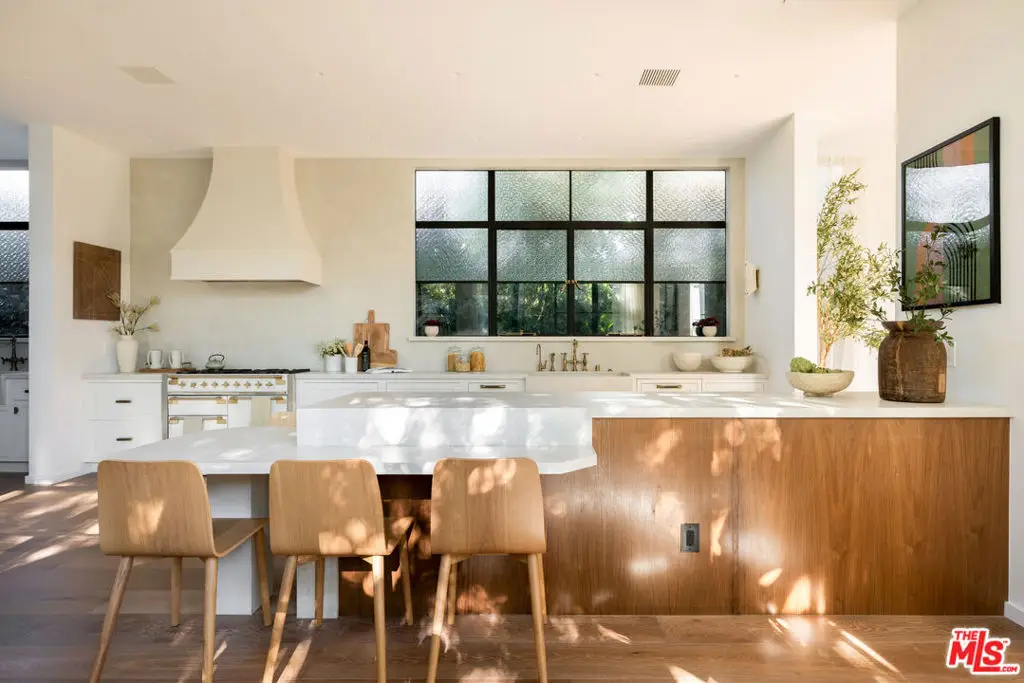 745 Sunset Avenue, Venice, CA 90291 - Image #1