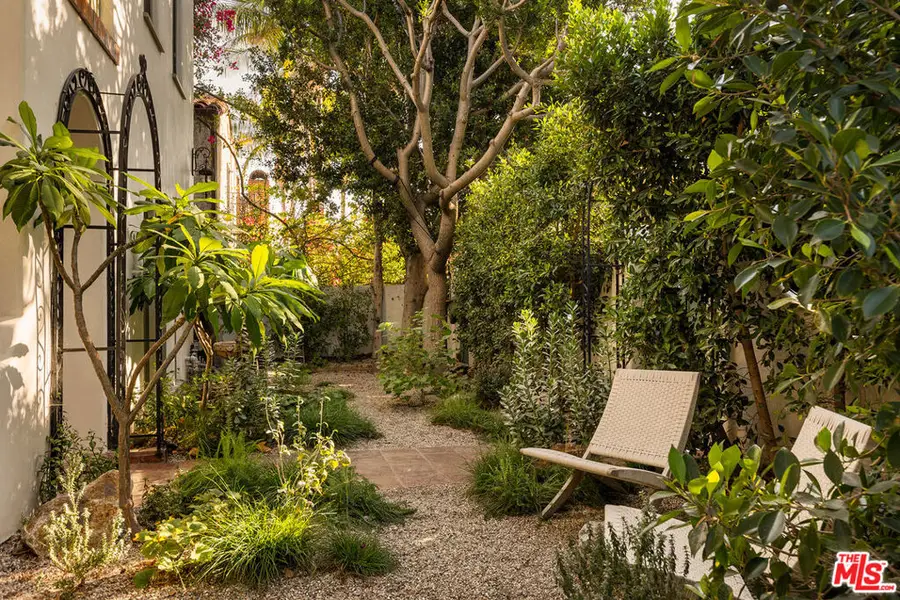 1982 N Normandie Avenue, Los Angeles, CA 90027 - Image #3