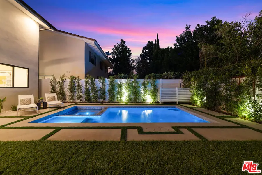 5032 Bluebell Avenue, Valley Village, CA 91607 - Image #2