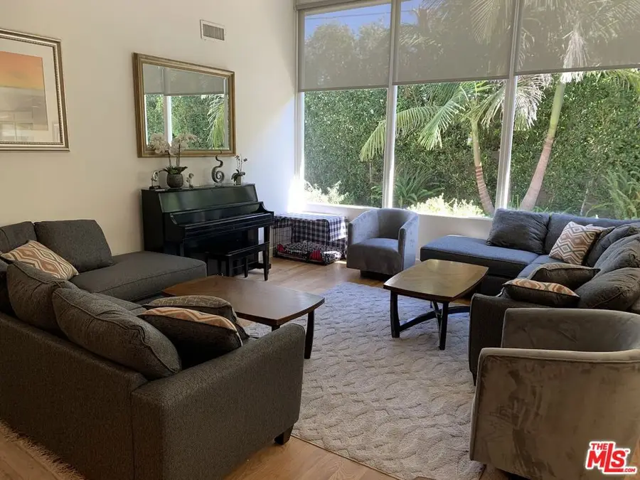 9752 Castello Place, Los Angeles, CA 90035 - Image #3