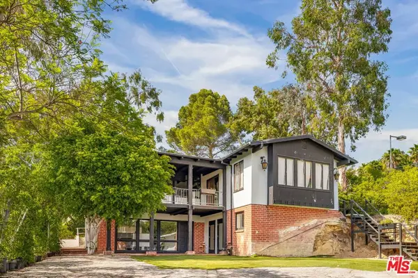 1000 N Bundy Drive, Los Angeles, CA 90049