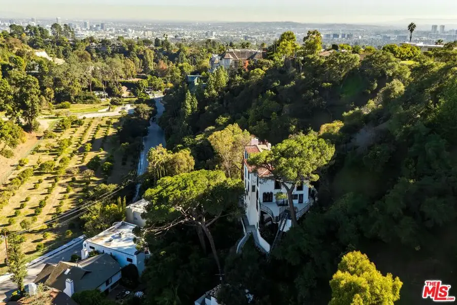 1301 N Beverly Drive, Beverly Hills, CA 90210 - Image #2