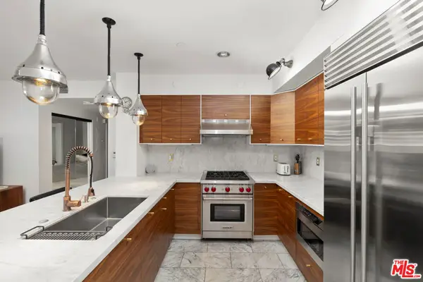 159 W Green Street #304A, Pasadena, CA 91105