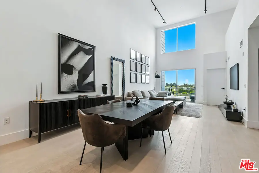 4211 Redwood Avenue #402, Los Angeles, CA 90066 - Image #2