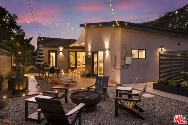 3744 Redwood Avenue, Los Angeles, CA 90066