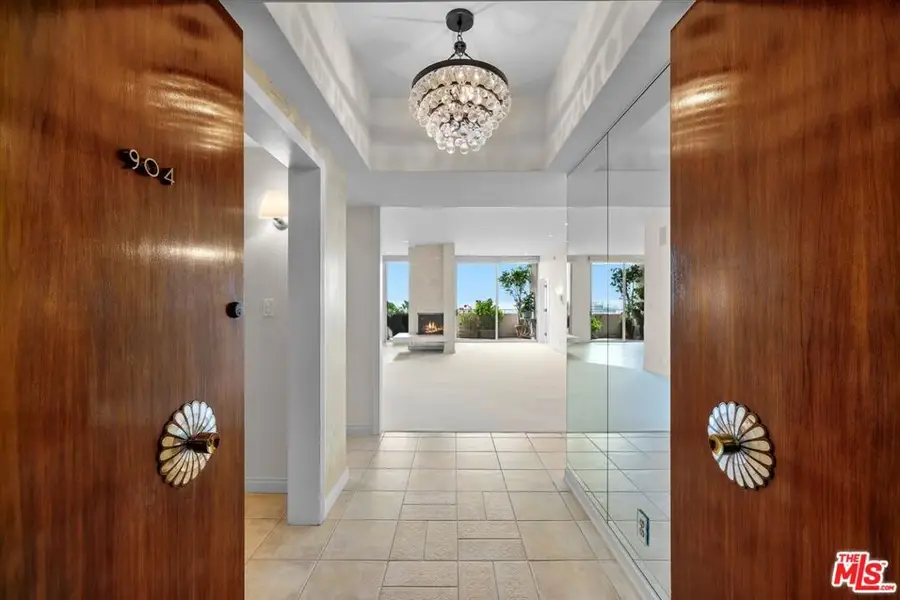 1333 S Beverly Glen Boulevard #904, Los Angeles, CA 90024 - Image #2