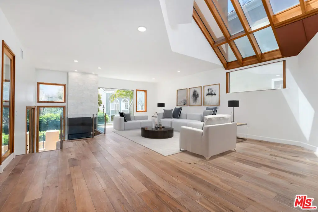 117 Ketch Mall, Marina Del Rey, CA 90292 - Image #1