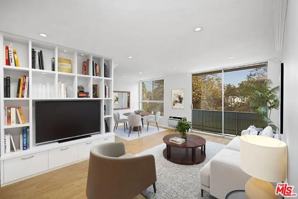 525 N Sycamore Avenue #304, Los Angeles, CA 90036 - Image #1