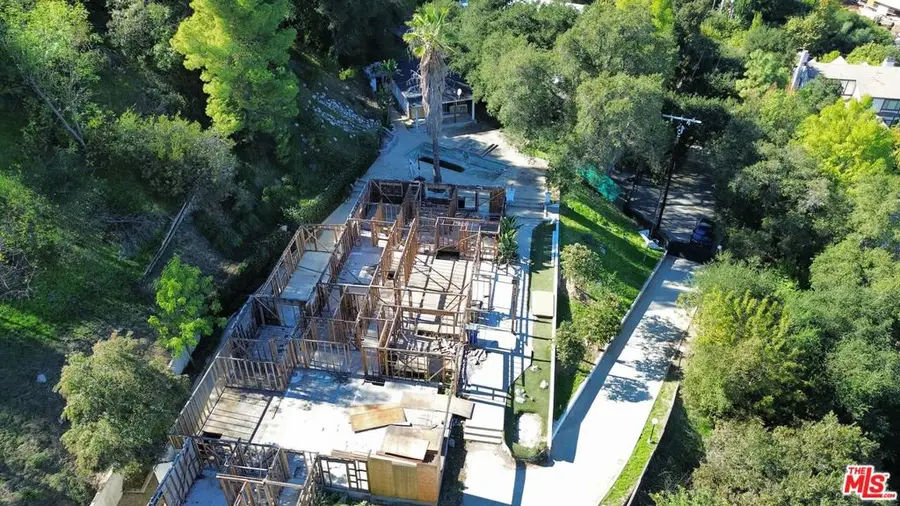 4418 Woodley Avenue, Encino, CA 91436 - Image #2