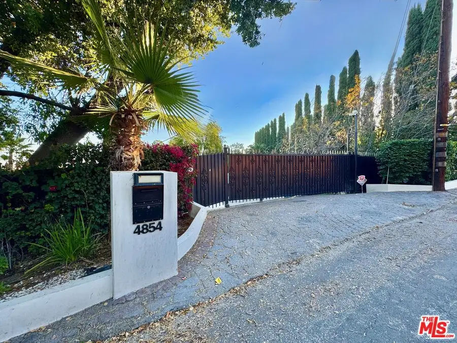 4854 Brewster Drive, Tarzana, CA 91356 - #2