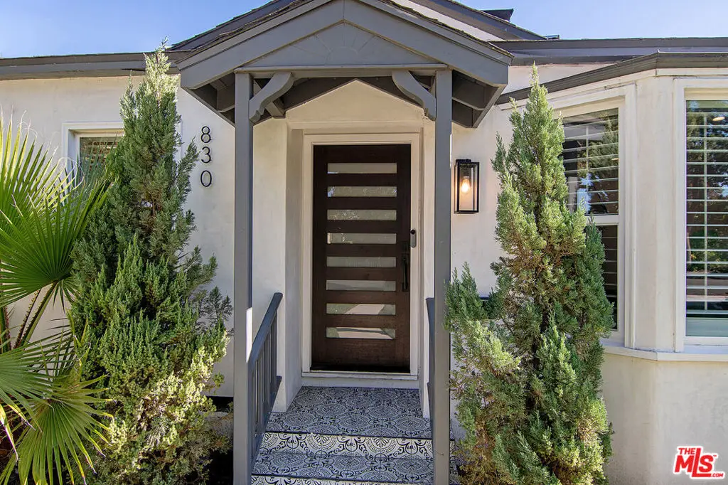 830 N Kenwood Street, Burbank, CA 91505 - #1