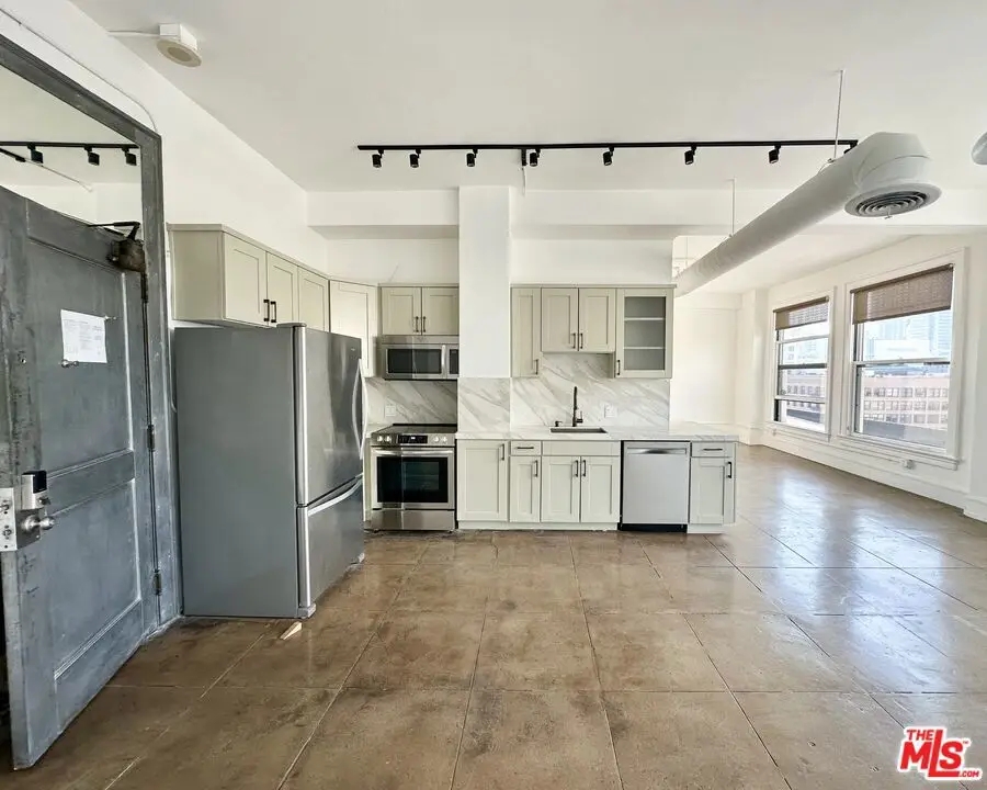 108 W 2nd Street #709, Los Angeles, CA 90012 - Image #3