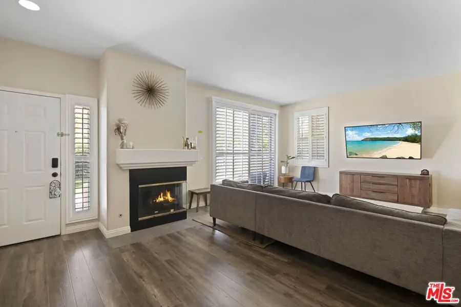 27021 Karns Court #1402, Canyon Country, CA 91387 - Image #2