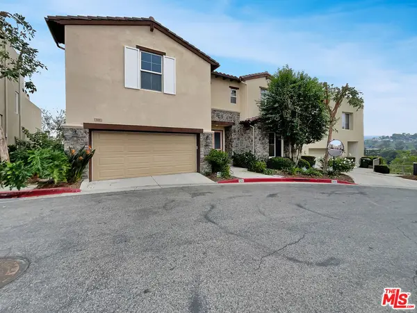 5692 Como Circle #34, Woodland Hills, CA 91367