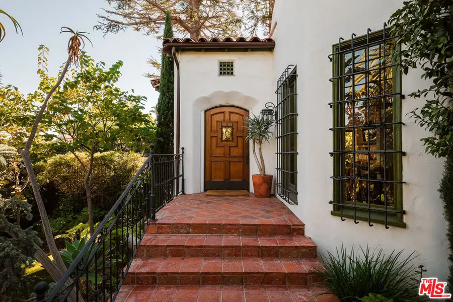 6823 Iris Circle, Los Angeles, CA 90068 - #3