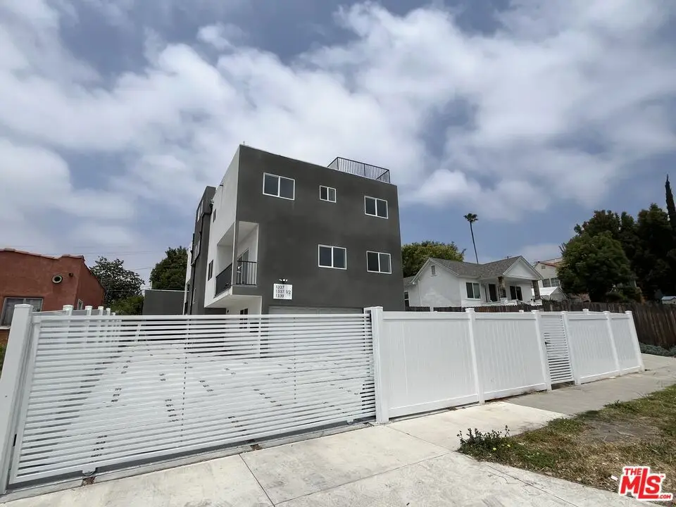 1337 S Hudson Avenue, Los Angeles, CA 90019 - Image #1