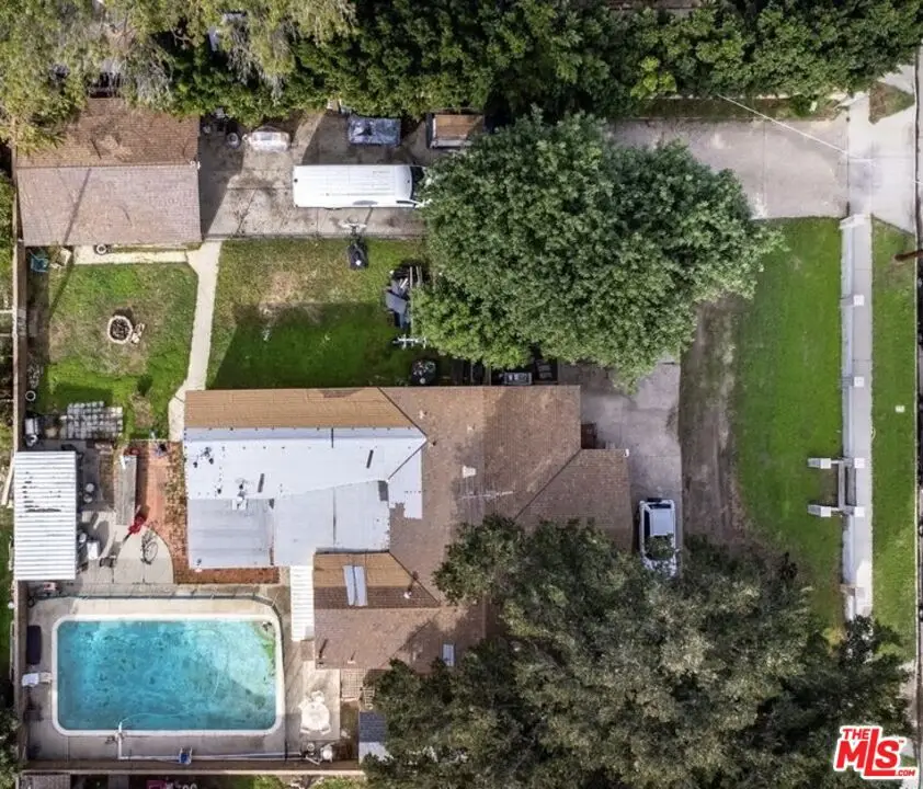 7231 Vanalden Avenue, Reseda, CA 91335 - Image #3