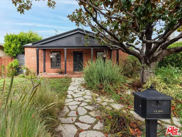 11729 Tennessee Avenue, Los Angeles, CA 90064