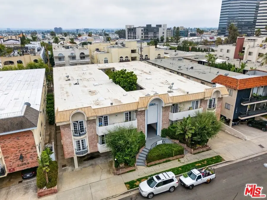 11964 Kiowa Avenue, Los Angeles, CA 90049 - Image #2