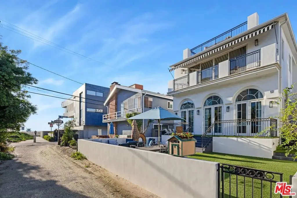 17 Privateer Street, Marina Del Rey, CA 90292 - #1