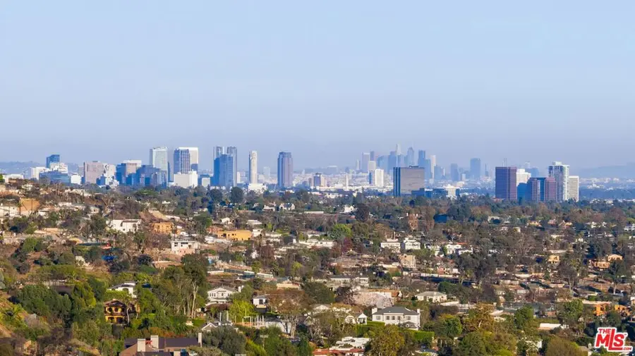 906 Glenhaven Drive, Pacific Palisades, CA 90272 - Image #2