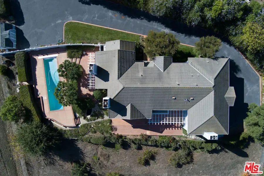 6080 Merritt Drive, Malibu, CA 90265 - Image #3