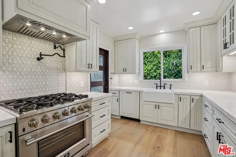 5010 Elmwood Avenue, Los Angeles, CA 90004 - Image #3