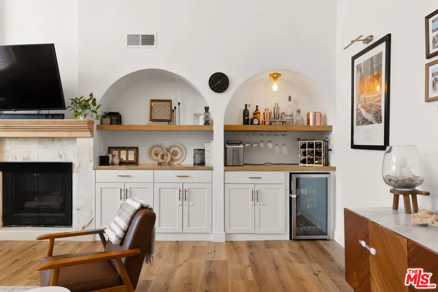 14521 Benefit Street #307, Sherman Oaks, CA 91403 - Image #2