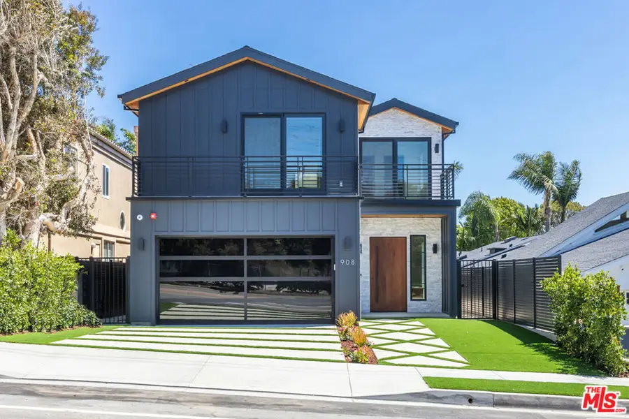908 Rosecrans Avenue, Manhattan Beach, CA 90266 - Image #2
