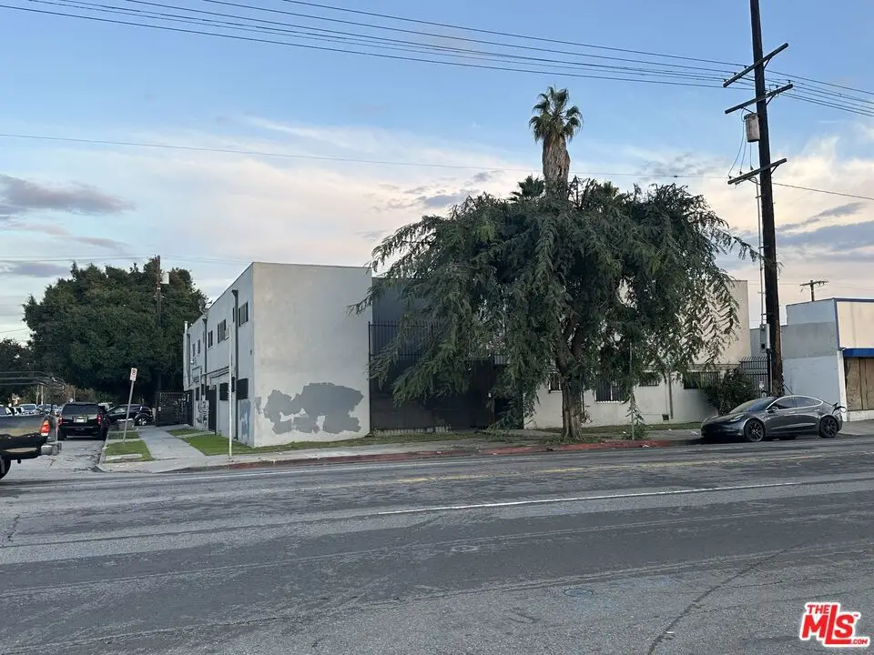 6500 S Western Avenue, Los Angeles, CA 90047 - Image #1