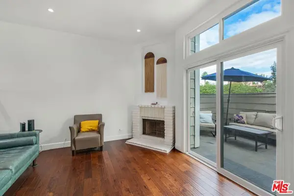 4620 Don Lorenzo Drive #A, Los Angeles, CA 90008