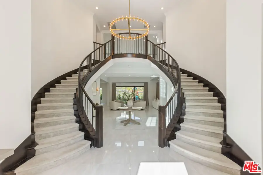 11734 N Manchester Way, Porter Ranch, CA 91326 - Image #2