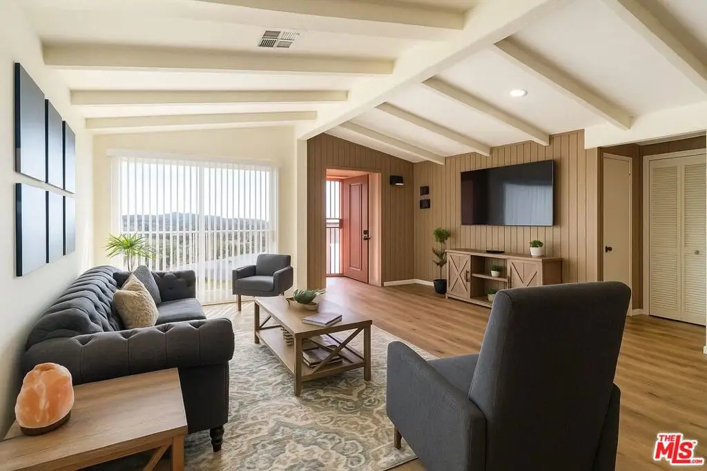 9204 Rowell Avenue, Chatsworth, CA 91311 - #1
