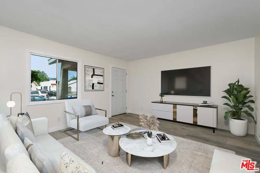 2406 S Cochran Avenue, Los Angeles, CA 90016 - Image #3