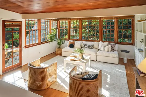 5351 Lemona Avenue, Sherman Oaks, CA 91411