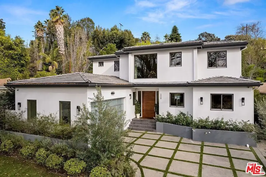 2408 Castle Heights Avenue, Los Angeles, CA 90034 - #3