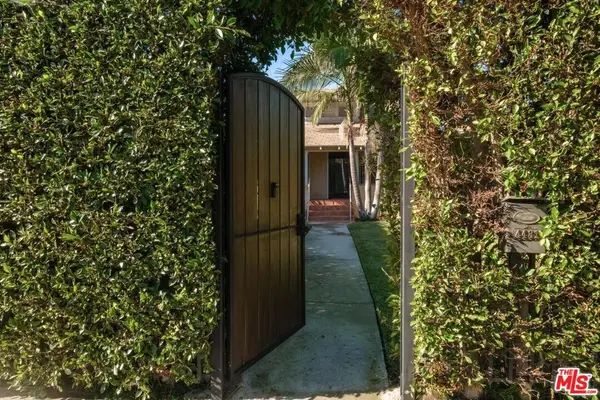 4431 S Wilton Place, Los Angeles, CA 90062