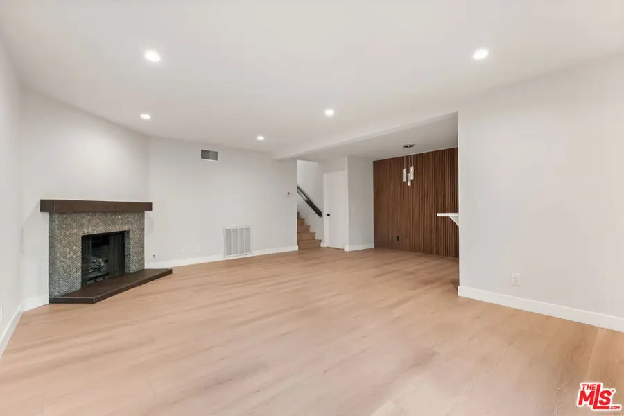 21500 Califa Street #185, Woodland Hills, CA 91367 - Image #2
