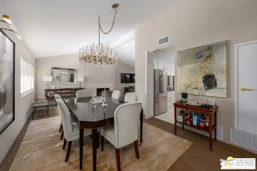 566 N Sunset Way, Palm Springs, CA 92262 - Image #2