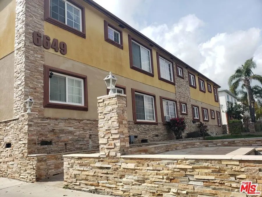 6649 Sepulveda Boulevard, Van Nuys, CA 91411 - Image #3