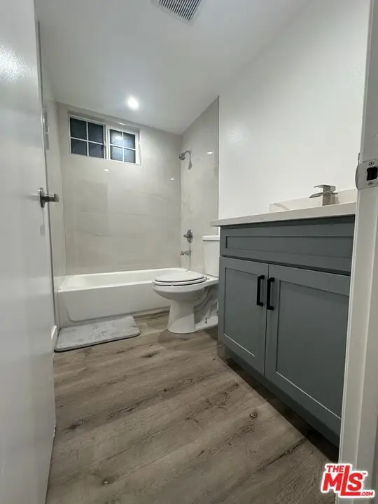 1036 W 98th Street, Los Angeles, CA 90044 - Image #3