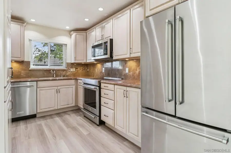 6038 Cirrus St, San Diego, CA 92110 - Image #3