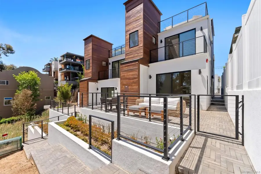 1032 Pennsylvania Avenue, San Diego, CA 92103 - Image #2