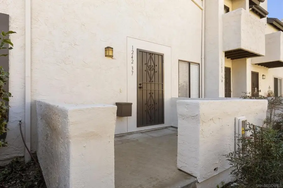 1242 River Glen Row #37, San Diego, CA 92111 - Image #2